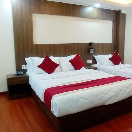 Hotel Aerolink Катманду Екстер'єр фото