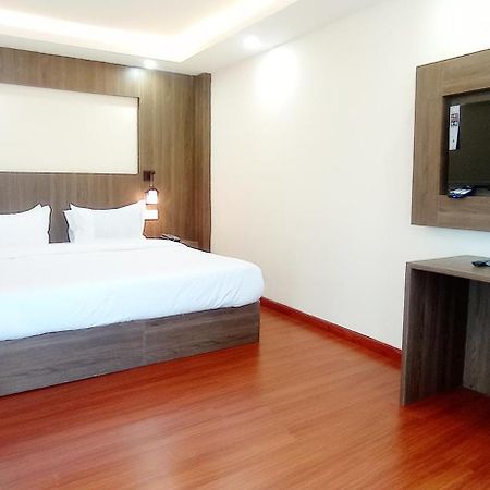 Hotel Aerolink Катманду Екстер'єр фото