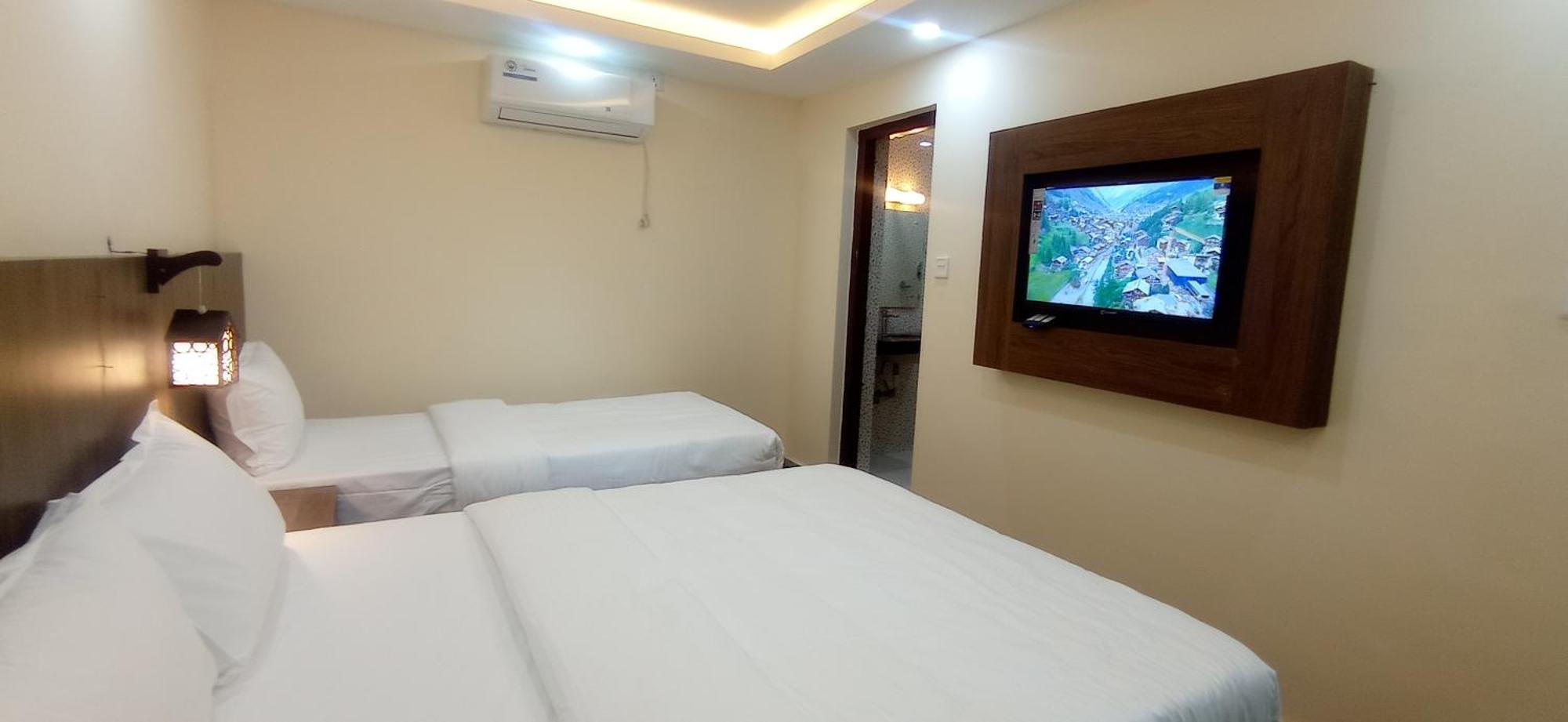 Hotel Aerolink Катманду Екстер'єр фото